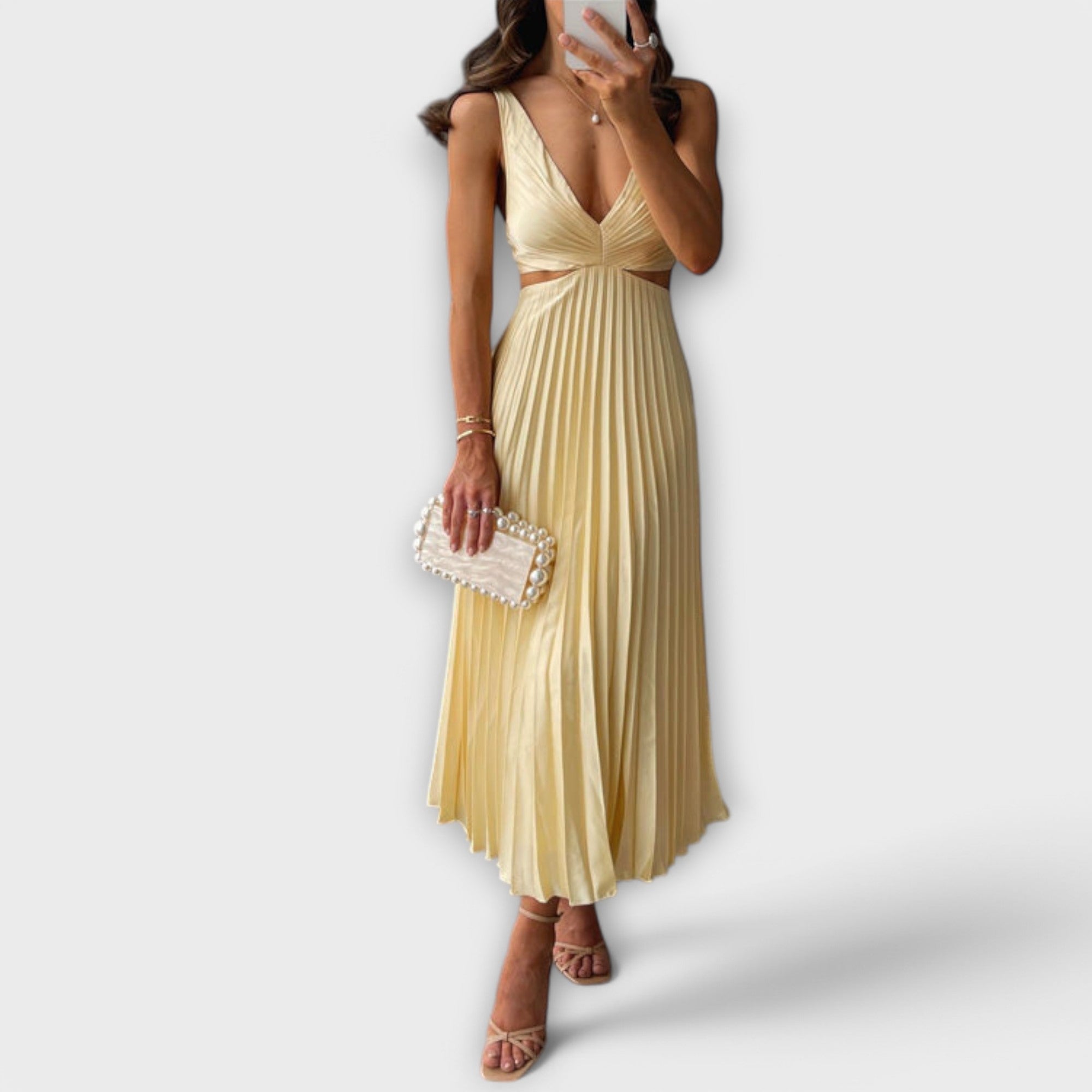 Nadia - Vestido de Verano con Abertura en la Espalda y Detalle Fruncido