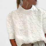 Blusa con cuello mao sencillo y bordado