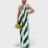 Marlowe - Vestido largo sin espalda con cuello halter y estampado a rayas