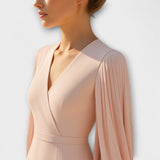 Rachel - Vestido midi rosa claro con cuello en V y mangas de gasa