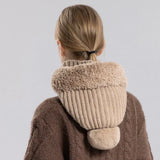 Amélie | Gorro Fluffy Acogedor con Pompón