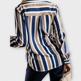 Emily – Casual y relajada: La blusa a rayas