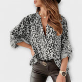 Blusa a la moda con estampado de leopardo