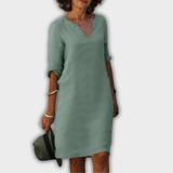 Lyns - dress with V-neck