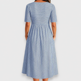 Cecily | Vestido midi a rayas con botones decorativos y bolsillos