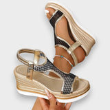 Léa | Elegante sandalia ortopédica sin cordones para mujer con tacón de cuña