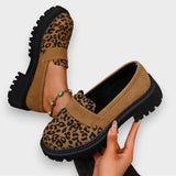 Jasmine | Botas de piel acharolada con plataforma y estampado de leopardo